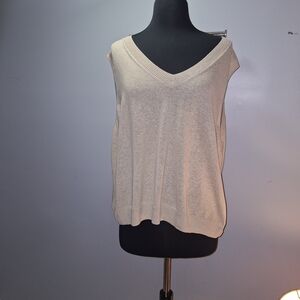 GAP Women's Beige V-Neck Sweater